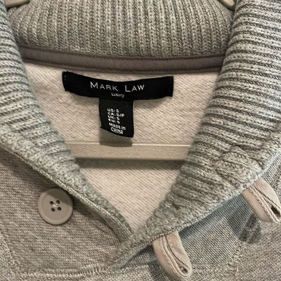 MARK LAW Luxury Men’s Sweatshirt with Sweater Collar and buttons - Picture 2 of 12